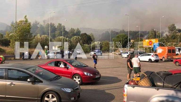 Φωτιά στην Ηλεία: Μεγάλη αναζωπύρωση στην Αρχαία Ολυμπία - Νέα εκκένωση οικισμού - Εγκλωβισμένοι σε Nεμούτα και Βίλλια