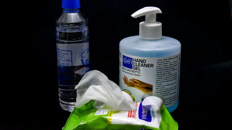 Ο κατάλογος των προϊόντων στα οποία μειώνεται ο ΦΠΑ - Δείτε αναλυτικά