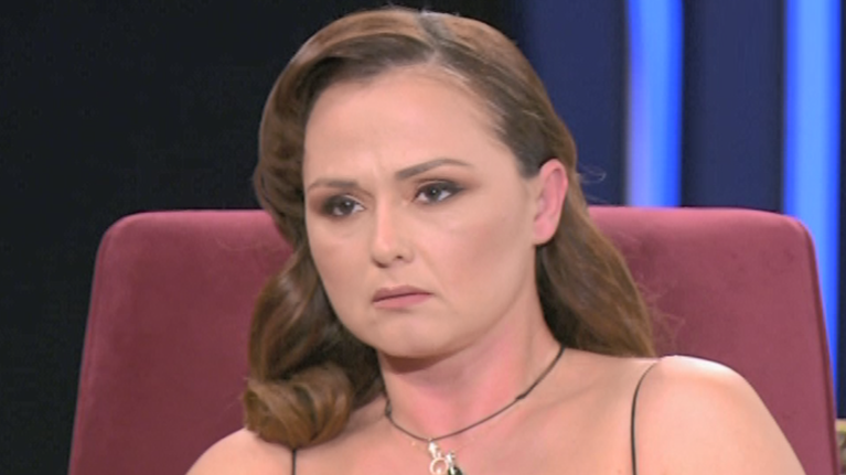 Ελμίρα Μπεγκάτι: Η γυμνάστρια των διασήμων αποκαλύπτεται στα "Μεσάνυχτα"