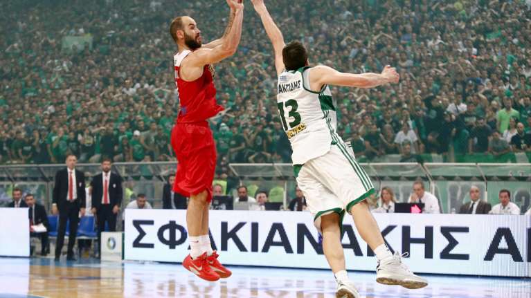 Διαμαντίδης για το τρίποντο του Σπανούλη στο &quot;αντίο&quot; του: &quot;Ήταν δύσκολο με τσάκισε που το έβαλε ο κερατάς- Η τέλεια κηδεία&quot;