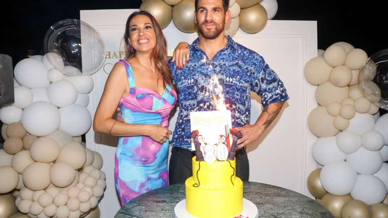 Χατζίδου - Παύλου: &quot;Ποιος θα του το πει&quot;...  Το πάρτι γενεθλίων τους και το μήνυμα στην εντυπωσιακή κοινή τούρτα