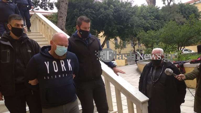 Κρήτη - Στις φυλακές ο Νορβηγός: &quot;Αλήτη, βρωμιάρη&quot; φώναζαν συγγενείς της 54χρονης [βίντεο - εικόνες]