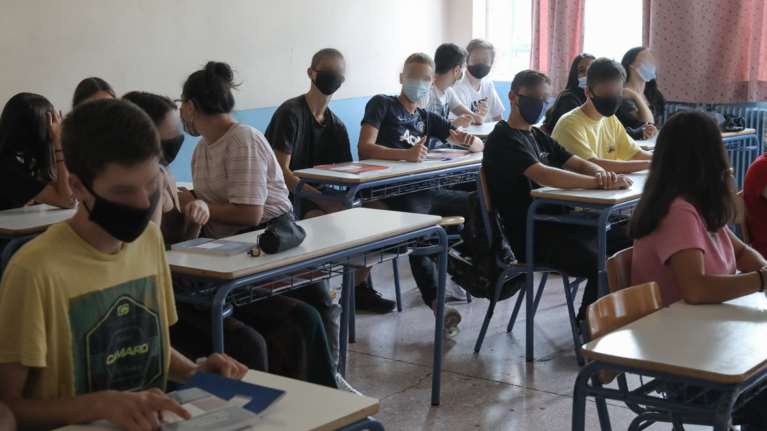 Επιμένει η Μακρή: Τη Δευτέρα θα ανοίξουν Γυμνάσια και τα Λύκεια εκτός από τις &quot;κόκκινες&quot; περιοχές