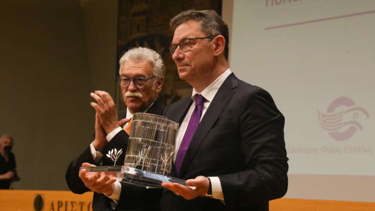 Άλμπερτ Μπουρλά εκ βαθέων: Η ποτοποιία του πατέρα του και η εβραϊκή κοινότητα - &quot;Η Θεσσαλονίκη είναι ο τόπος που ερωτεύτηκα&quot;