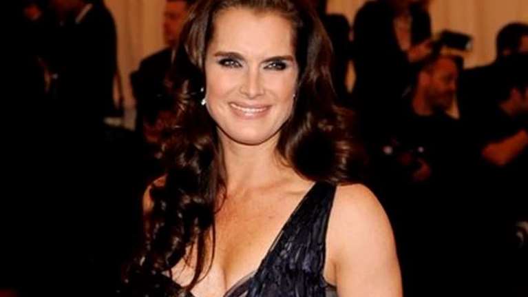 Η εντυπωσιακή Μπρουκ Σιλντς &quot;βγήκε από τα ρούχα της&quot; και πόζαρε γυμνή για την Ημέρα της Γης [Εικόνα]