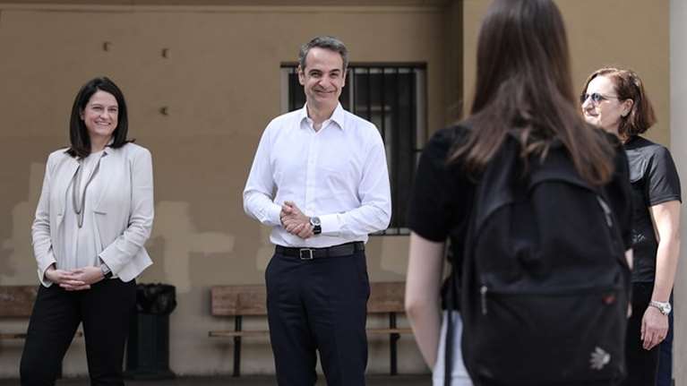 Μητσοτάκης: &quot;Μαθητές και εκπαιδευτικοί πέρασαν με άριστα τις εξετάσεις υπευθυνότητας&quot;