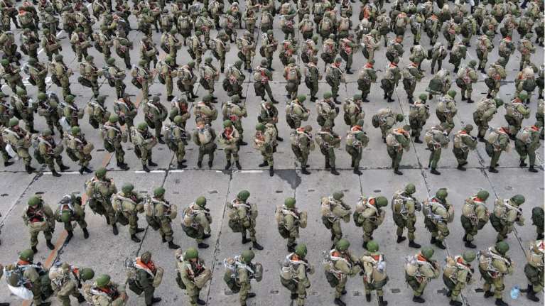 Ρωσία: Φοιτητές υποχρεώνονται να υπογράψουν ότι δέχονται να καταταγούν πρόωρα στον στρατό