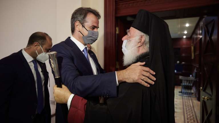 Επίσκεψη Μητσοτάκη στο Πατριαρχείο Αλεξανδρείας: Η αναφορά του πρωθυπουργού στην Κρήτη και η απάντηση του Πατριάρχη [Εικόνες]