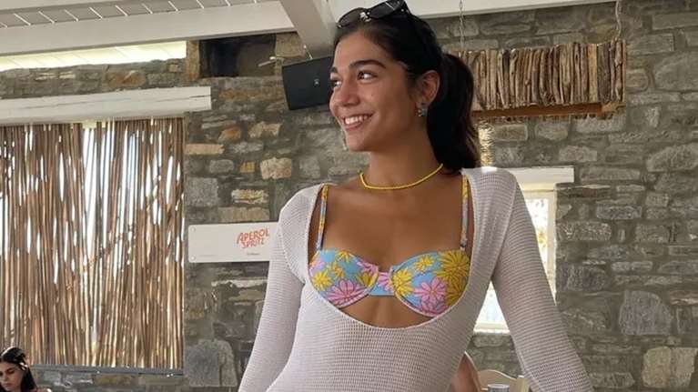 Μελίνα Νικολαΐδη: Πώς επέλεξε να φορέσει το χρώμα που πολλές από εμάς διστάζουμε να δοκιμάσουμε