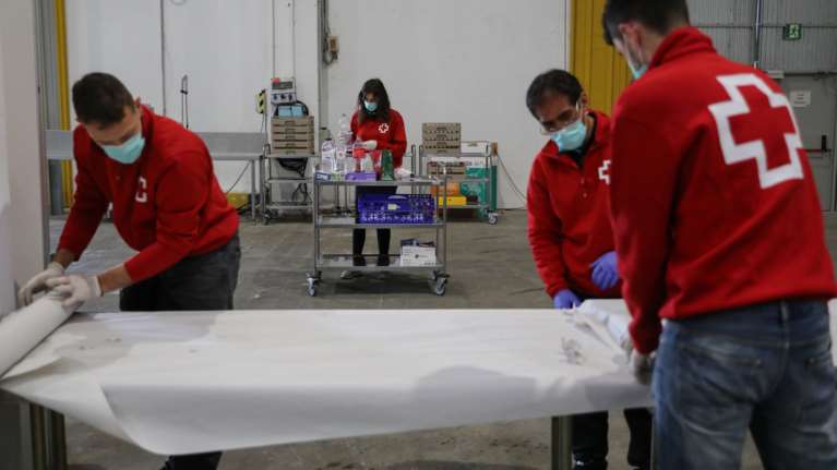 Guardian: Πώς ξέφυγε η κατάσταση στην Ισπανία - Τα μεγάλα λάθη