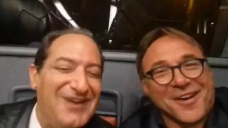 Viral το ντουέτο Κόκκαλη και Σπίρτζη: Τραγουδούν το &quot;Brother Louie&quot; - Το καρφί του Γεωργιάδη [βίντεο]