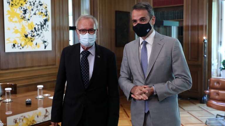 Συνάντηση Μητσοτάκη με τον πρόεδρο της ΕΤΕπ: "Υπάρχει πλέον η κατάλληλη δυναμική για μια επενδυτική έκρηξη"