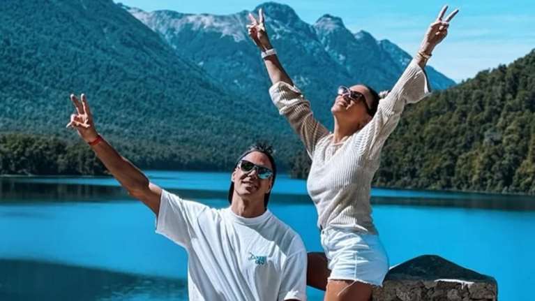 Αθηνά Οικονομάκου | Πάσχα στη γενέτειρά της με τον Μπρούνο Τσερέλα και τα παιδιά της