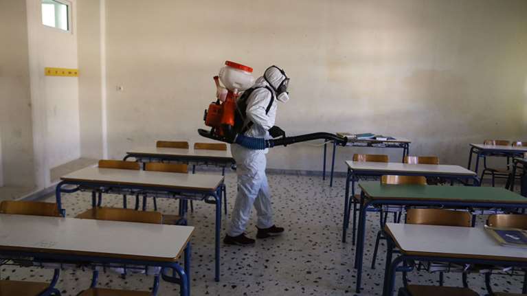 Κορονοϊός: Κρούσμα σε εκπαιδευτικό στη Γλυφάδα - Αναστολή λειτουργίας του τμήματος στο 9ο δημοτικό σχολείο