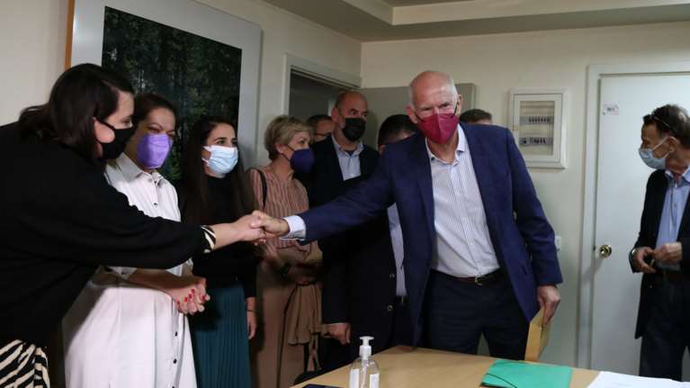 Χωρίς τον ΓΑΠ το πρώτο debate των υποψηφίων του ΚΙΝΑΛ στην ΕΡΤ- Αν θέλει θα βγει με zoom