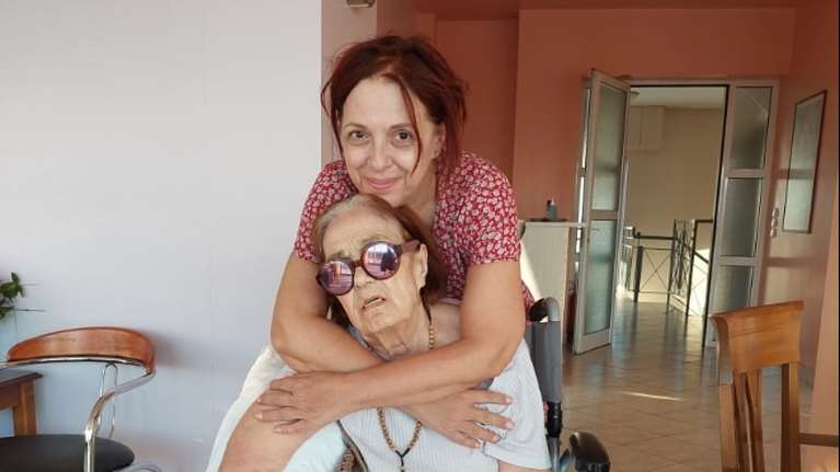 Συγκινεί η Ελένη Ράντου μιλώντας για την άνοια της μητέρας της: &quot;Δεν θα το ευχόμουν σε κανένα ...&quot;