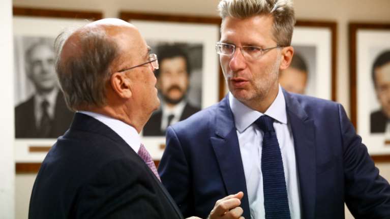 Ακης Σκέρτσος: Απάντηση σε &quot;δικαιωματιστές&quot; για τους ανεμβολίαστους- Γιατί δεν αποφασίσαμε εστιατόρια μόνο για εμβολιασμένους