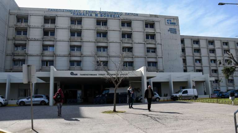 &quot;Αντάρτικο&quot; στην Αχαΐα: 1.000 εργαζόμενοι σε νοσοκομεία αρνούνται να εμβολιαστούν - Σχεδιάζουν ακόμη και καταλήψεις