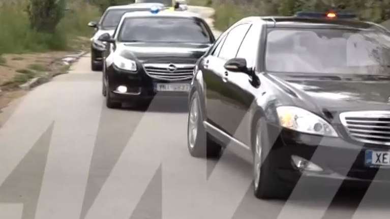 Τέως βασιλιάς Κωνσταντίνος:  Τρισάγιο &quot;αστραπή&quot; σε πολύ στενό κύκλο στο Τατόι από την οικογένεια