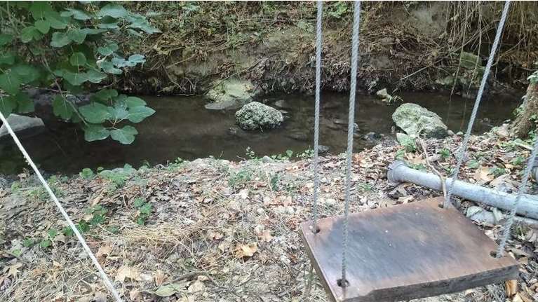 Νέα καταγγελία στην Κρήτη: &quot;Ο σκύλος μου πέθανε από μολυσμένα νερά&quot; σε ρυάκι