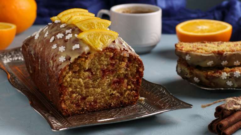 Συνταγή: Πανεύκολο και υγιεινό κέικ πορτοκάλι με κομμάτια σοκολάτας