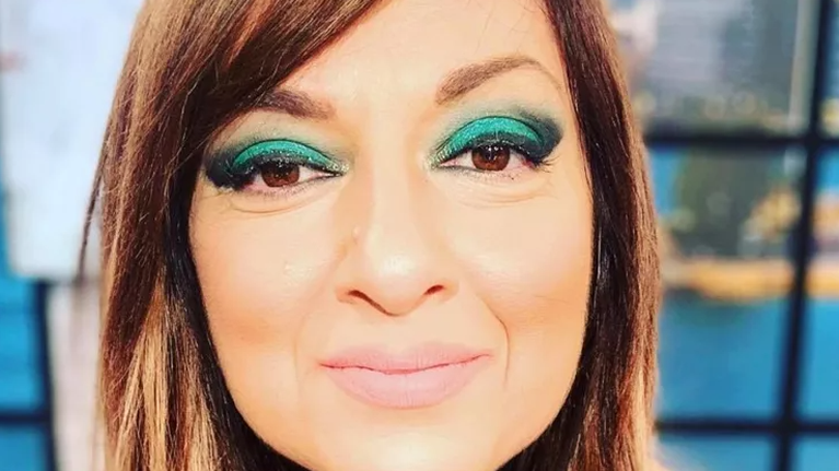 "Μην ξεχάσεις να βγεις γυμνή στη σκηνή να κάνουν όλοι εμετό": Η επική απάντηση της Σοφίας Μουτίδου σε σχόλιο follower