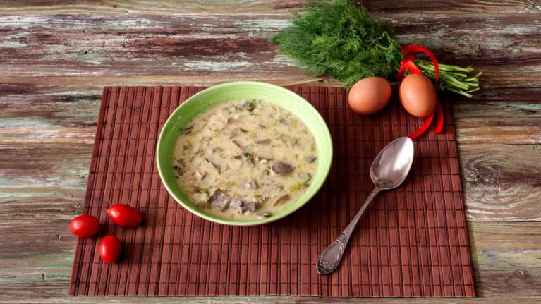 Η παραδοσιακή μαγειρίτσα από την Αργυρώ Μπαρμπαρίγου και οι παραλλαγές της