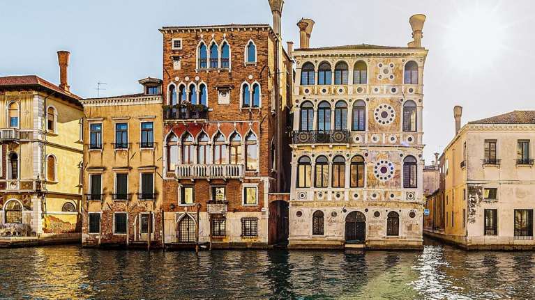 Βενετία: Ποιο είναι το καταραμένο μέγαρο που "πουλήθηκε" στο Μεγάλο Κανάλι της Γαληνοτάτης  -  Η τρομακτική ιστορία του