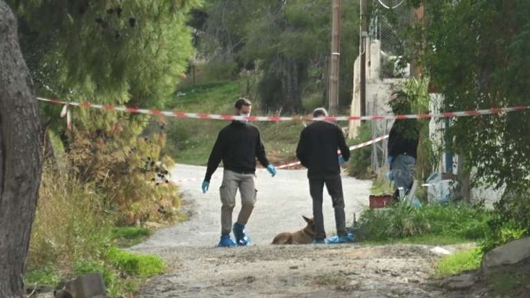 Σαλαμίνα: Σοκάρει το πόρισμα της ιατροδικαστή για τον θάνατο της 75χρονης - Τα 2 σενάρια που εξετάζει η ΕΛ.ΑΣ.