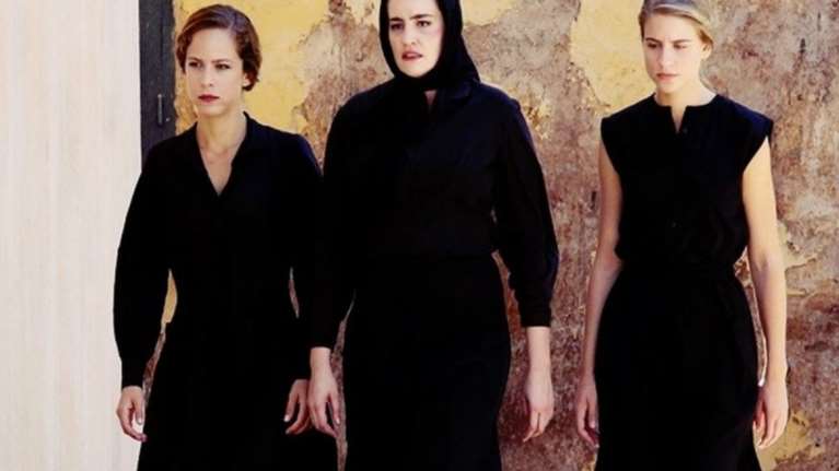 Άγριες Μέλισσες: Πρωταγωνίστρια αποκαλύπτει &quot;Δεν ξέρω αν ο ρόλος μου θα υπάρχει στη δεύτερη σεζόν&quot;