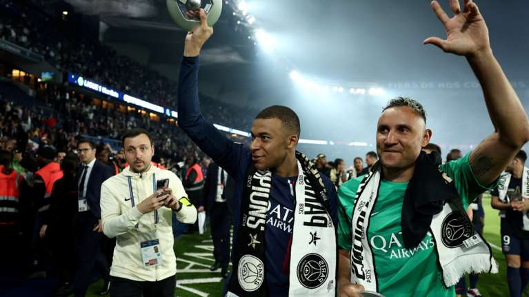 Πρώην εργαζόμενος του Κέιλορ Νάβας προχώρησε σε καταγγελίες εναντίον του- &quot;Εδώ κουμάντο κάνω εγώ&quot;