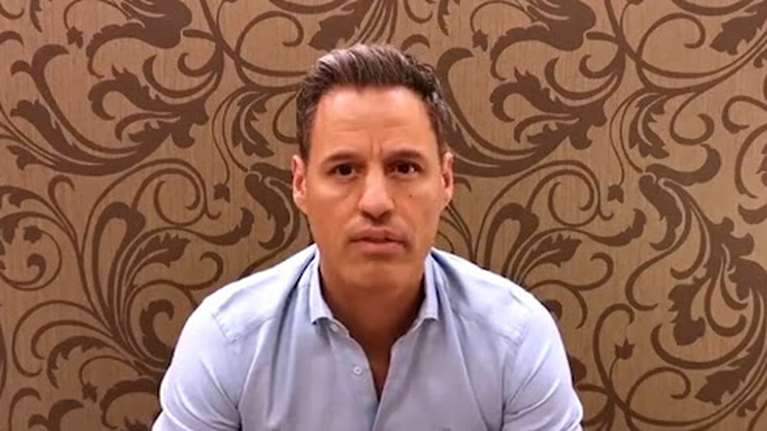 Ο ανεμβολίαστος Πετράκος, επιστρέφει στην πίστα, κάνοντας αυτό για το οποίο έκραζε τον Κιάμο