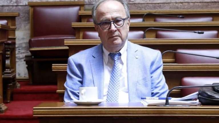 Νίκη: Παραιτήθηκε ο βουλευτής Επικρατείας του κόμματος Γιώργος Αποστολάκης