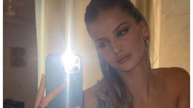 Άννα Μαρία Ίβιτς: Πανέμορφη σε βραδινή έξοδο - Το μαύρο σύνολο με έξωμο crop top και το λαμπερό μακιγιάζ