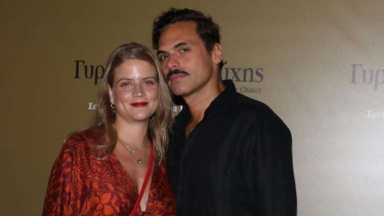 Ο Γιώργος Παπαγεωργίου στην πρώτη ανάρτηση μετά τη γέννηση της κόρης του: Υποκλίνομαι στη γυναικεία φύση