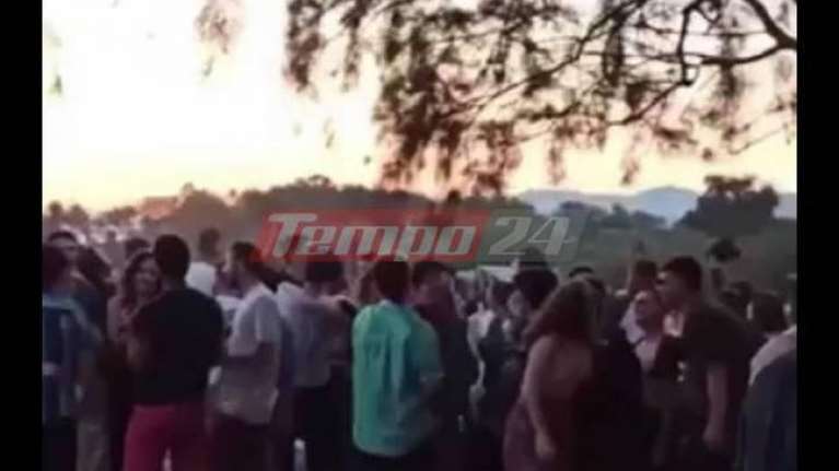 Πάτρα: Κορονοπάρτι μέχρι το πρωί στην πλαζ της πόλης - Εκατοντάδες νεαροί διασκέδαζαν χωρίς μέτρα στην παραλία