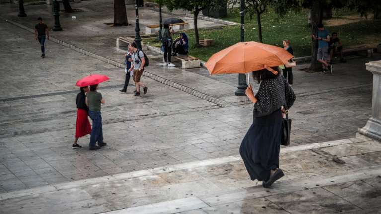 Καιρός: Ερχονται αφρικανική σκόνη και βροχές - Από την Κυριακή των Βαΐων, κρύο και βοριάδες