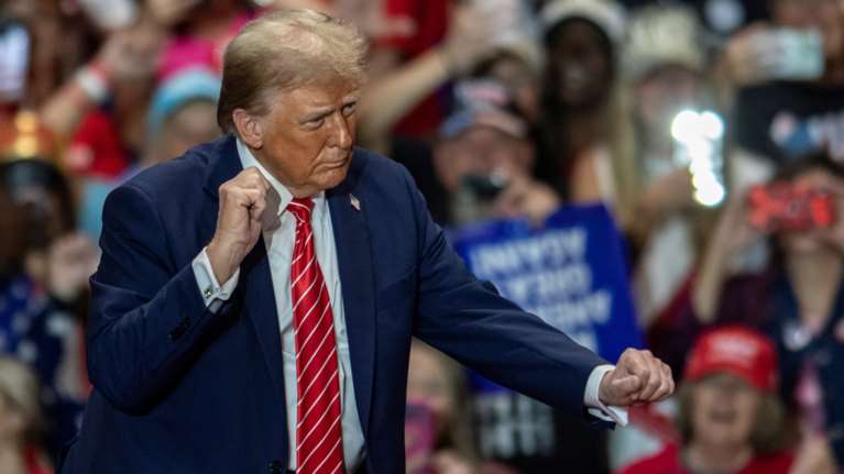 Τραμπ: Επιχείρηση-σκούπα κατά μεταναστών στο Σικάγο από την επομένη της ορκωμοσίας - Η προειδοποίηση του "τσάρου των συνόρων"