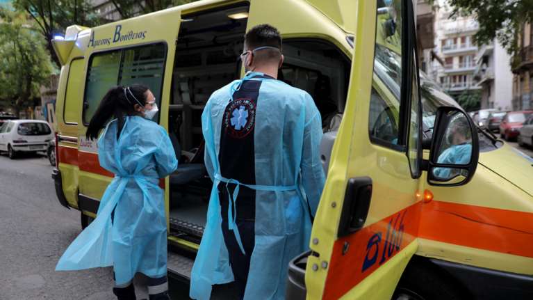 Θεσσαλονίκη: Στον εισαγγελέα η νοσοκόμα που &quot;σκόρπισε&quot; κορονοϊό σε δομή παιδιών με αναπηρία- Είπε ψέματα στο ερωτηματολόγιο