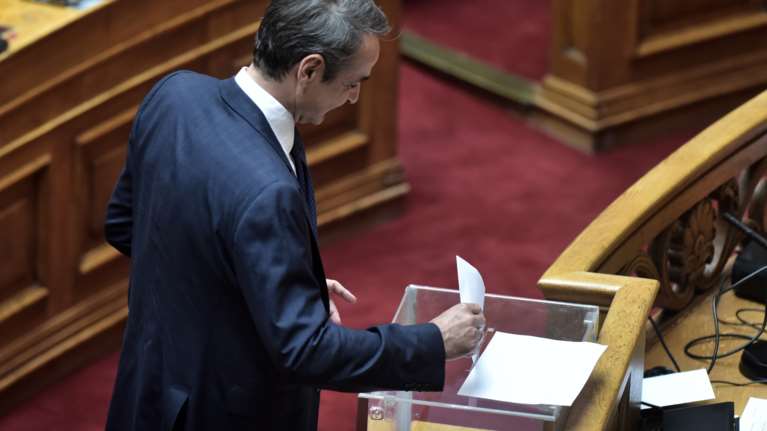 Υποθεση Παπαγγελόπουλου: Διεύρυνση κατηγορητηρίου με 175 &quot;ναι&quot; - Η εξήγηση για το λάθος του Καλογιάννη