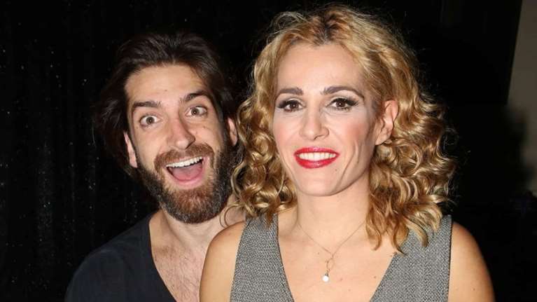 Τζένη Μπότση: Διακοπές στην Ικαρία με την κόρη της - Η φωτογραφία με την κατάξανθη Αλίκη