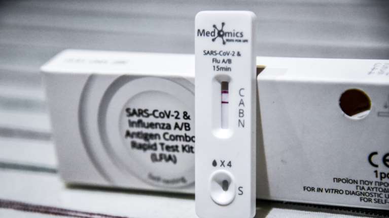 Κορονοϊός: Εκρηκτική αύξηση του ιικού φορτίου έως και 116% - Οι περιοχές που βρίσκονται στο &quot;κόκκινο&quot;