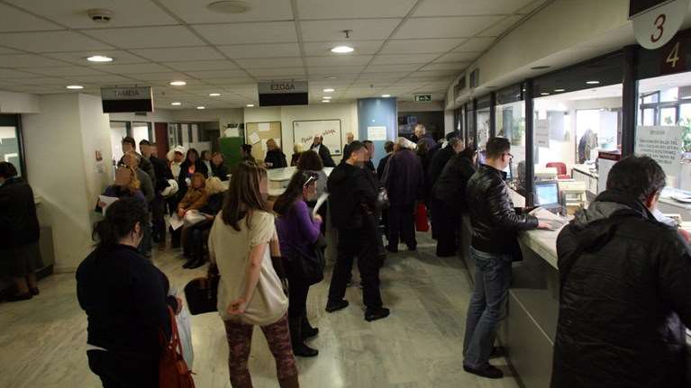 Τέλος η έκπτωση 25% για την εμπρόθεσμη πληρωμή φόρων - Παράταση αιτήσεων για την επιστρεπτέα προκαταβολή