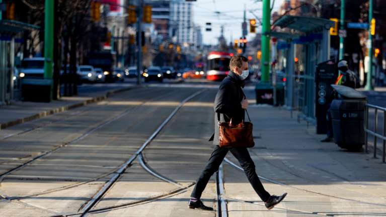 Κορονοϊός: Αυτή είναι η λίστα του ΠΟΥ με τους πιθανούς ξενιστές - Ιδανικός ύποπτος η νυχτερίδα και &quot;αθώος&quot; ο παγκολίνος