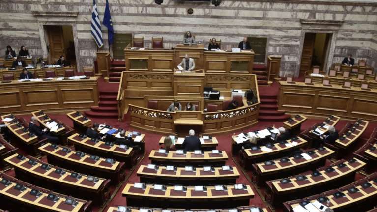 Πότε διαλύεται η Βουλή και ξεκινά επίσημα η προεκλογική περίοδος - Οι προθεσμίες και η εκκρεμότητα με το κόμμα Κασιδιάρη