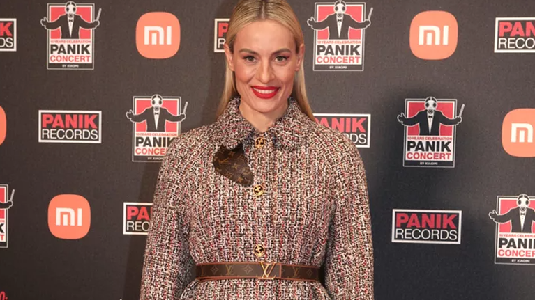 Ελεονώρα Μελέτη: Έκοψε τα μαλλιά της καρέ και έδωσε τις πιο ωραίες ιδέες για χτενίσματα