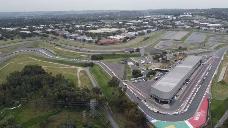 Ρεκόρ Guinness: Η μεγαλύτερη παρέλαση με νεκροφόρες