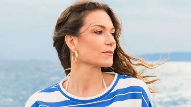 Ταξίδι με πλοίο: Η Βίκυ Καγιά φόρεσε το must have item που χρειάζεσαι