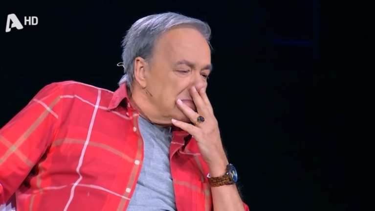 Ανδρέας Μικρούτσικος: &quot;Ακόμα μιλάω μαζί του κάθε μέρα, σαν να είναι εδώ&quot; -  Τα δάκρυά του για τον αδερφό του, Θάνο