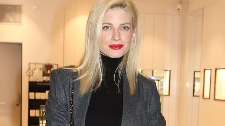 Κομψή με φόρμα: Η Ευαγγελία Αραβανή απογειώνει το sporty style